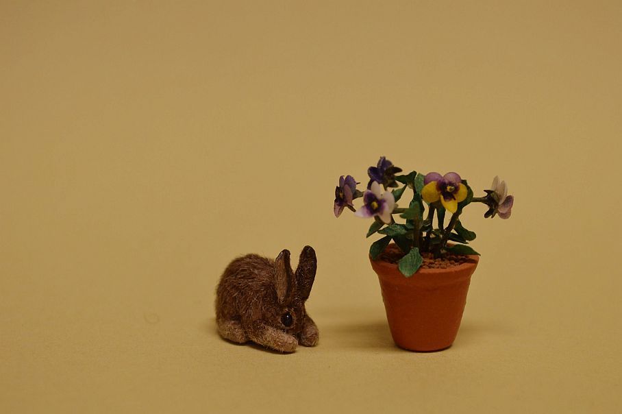Hand 



carved furred realistic OOAK dollhouse miniature baby bunny rabbit