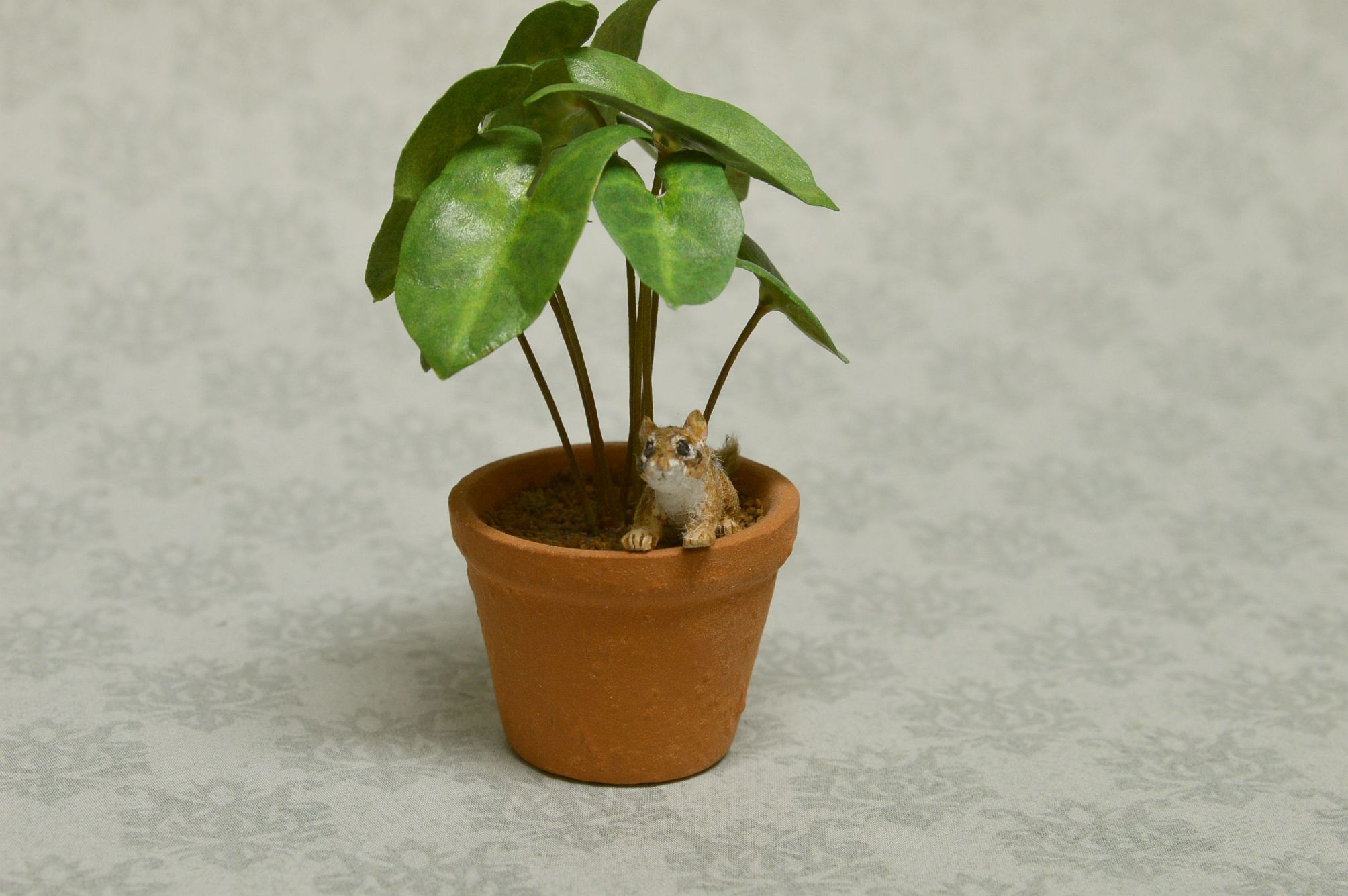 Hand carved 



furred realistic OOAK dollhouse miniature chipmunk